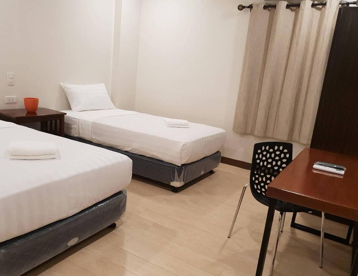 Hotel Lourdes Laoag Eksteriør bilde