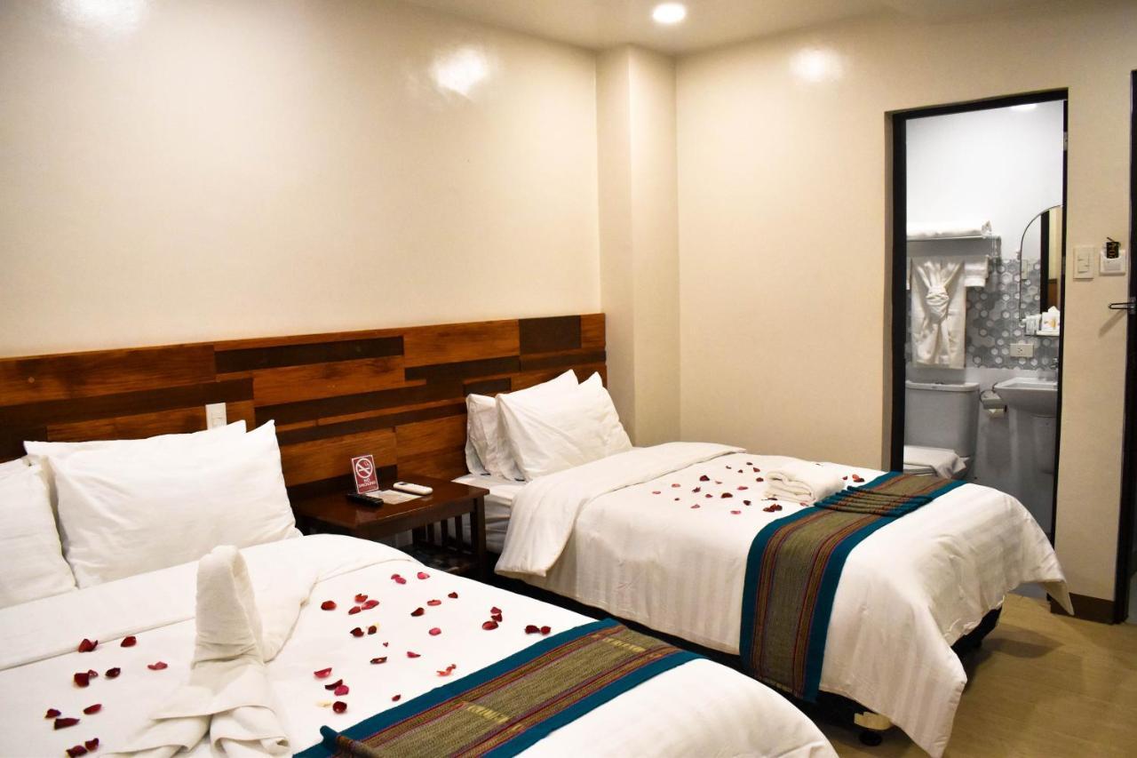 Hotel Lourdes Laoag Eksteriør bilde